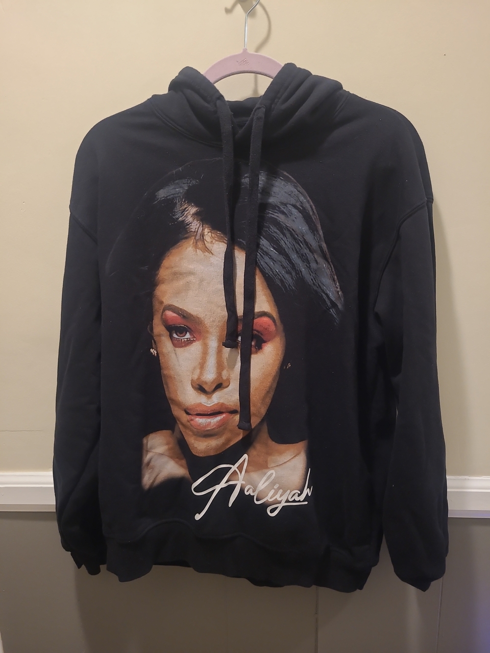 Aaliyah Graphic Hoodie Big Head Mens Small